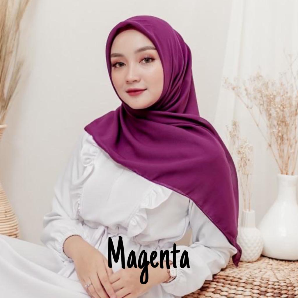 Bella Square Premium Anti Letoy|Hijab Segi Empat Polos|Kerudung Segi Empat|Jilbab Polos|Magenta