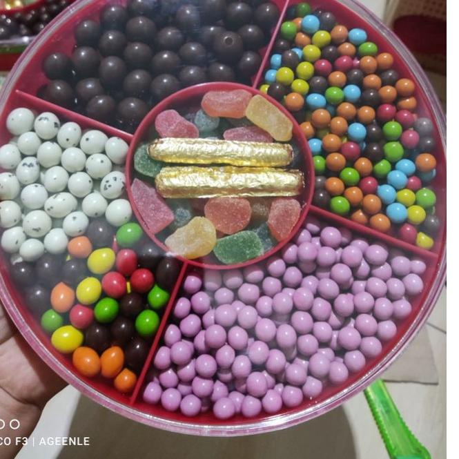 

◌ coklat tray lagie ◄