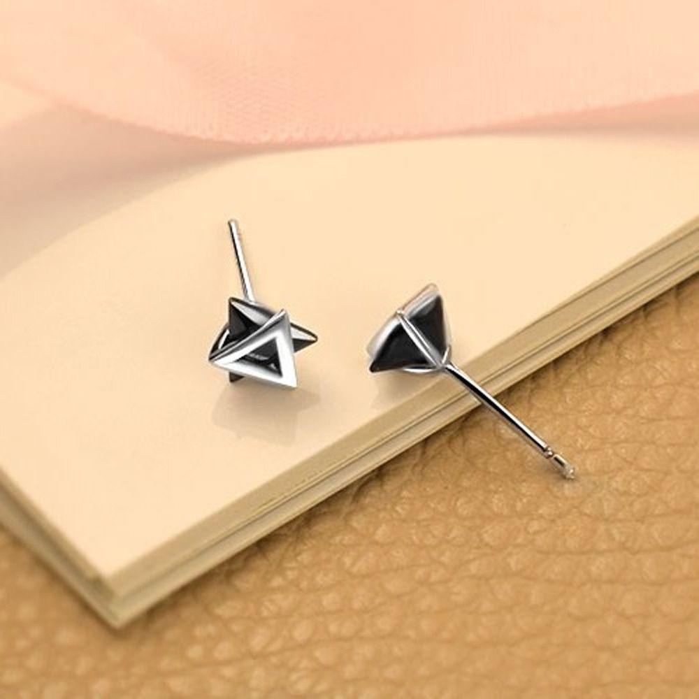 MXBEAUTY Wanita Anting Trendi Temperamen Halus Fashion Perhiasan Niche Desain Geometris Tembaga Zirkon Gaya Korea Earrings