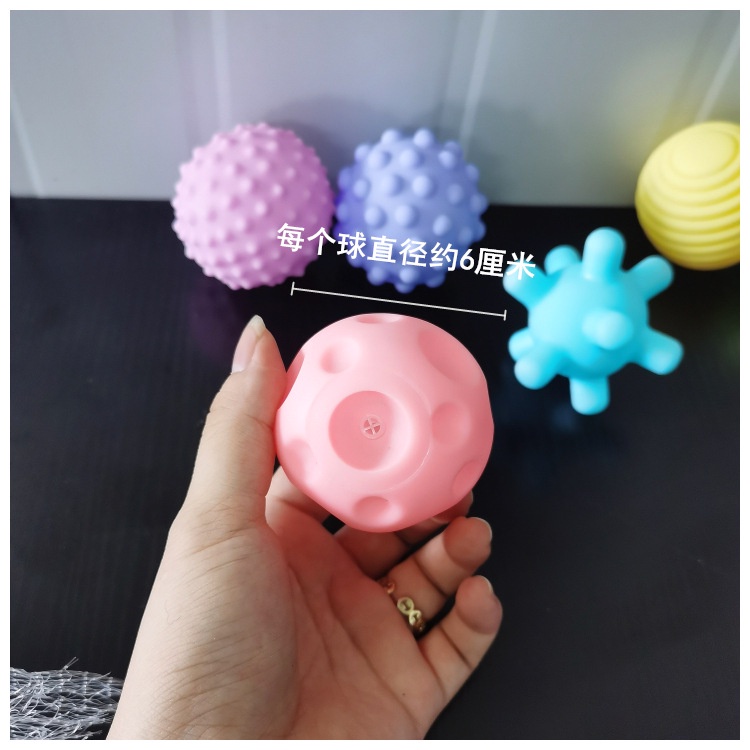 MAinan Baby BOLA KARET BERBUNYI / Rubber BAll / Mainan edukasi anak