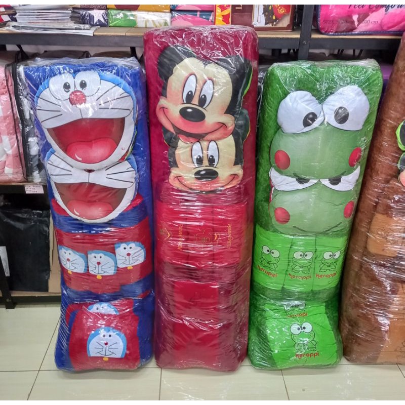 Surpet Motif Karakter Full Set Bantal 7 Ukuran 150x175 cm Kualitas Premium