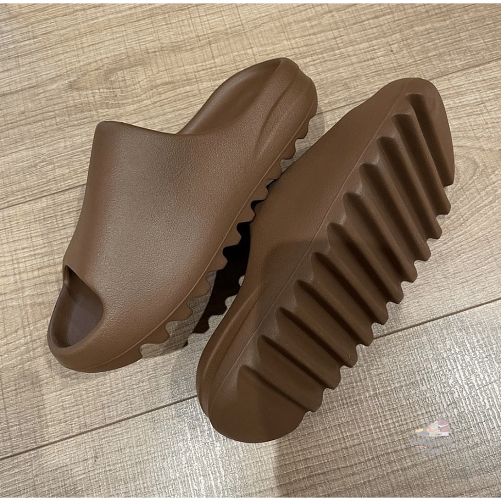YEEZY SLIDES FLAX 100% ORIGINAL