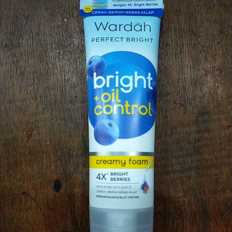 Wardah Perfect Bright Creamy foam oil control