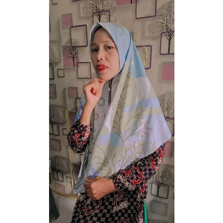 HIJAB ZIPPER SEGI EMPAT RESLETING