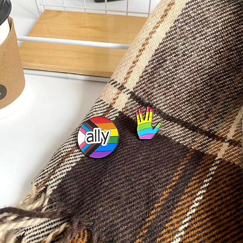Ally Progress Pride Rainbow Flag Tangan LGBTQ Enamel Pin Bros Lencana Logam Kerah Pin Baju Kerah Perhiasan Aksesoris Hadiah