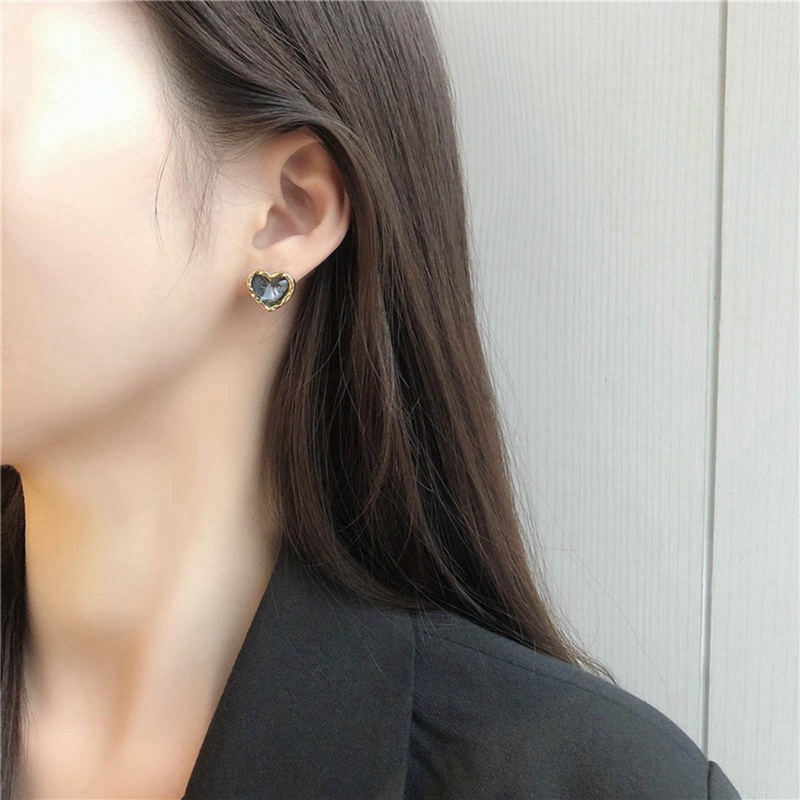 Trendi Vintage Jantung Anting Wanita Klasik Hitam Putih Stud Earrings Perempuan Fashion Anting Perempuan Perhiasan Hadiah 1pasang