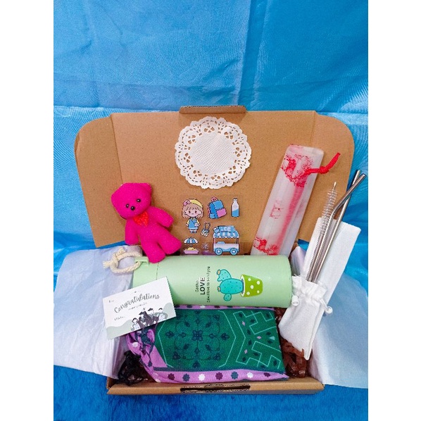 

gift box kado Ultah hampers wisuda