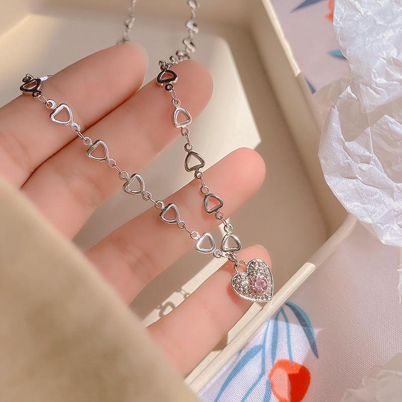 AY(CN) Kalung Rantai Klavikula Liontin Hati Model Hollow Aksen Kristal Warna Silver Gaya Korea Untuk Wanita