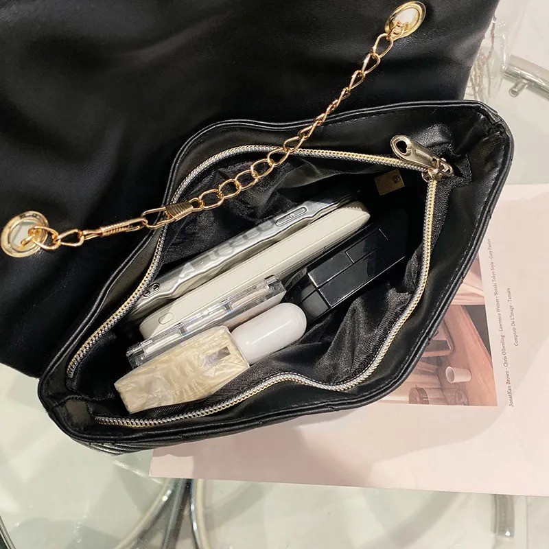 Tas Wanita Korea Import Sling Bag TAS MURAH / Beella Puuffy Bag