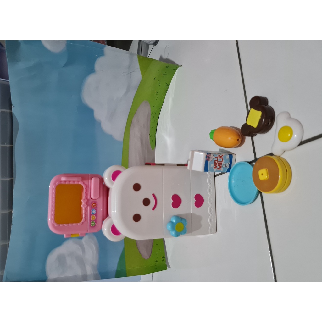 Preloved mainan boneka anak mell chan fridge microwave kulkas