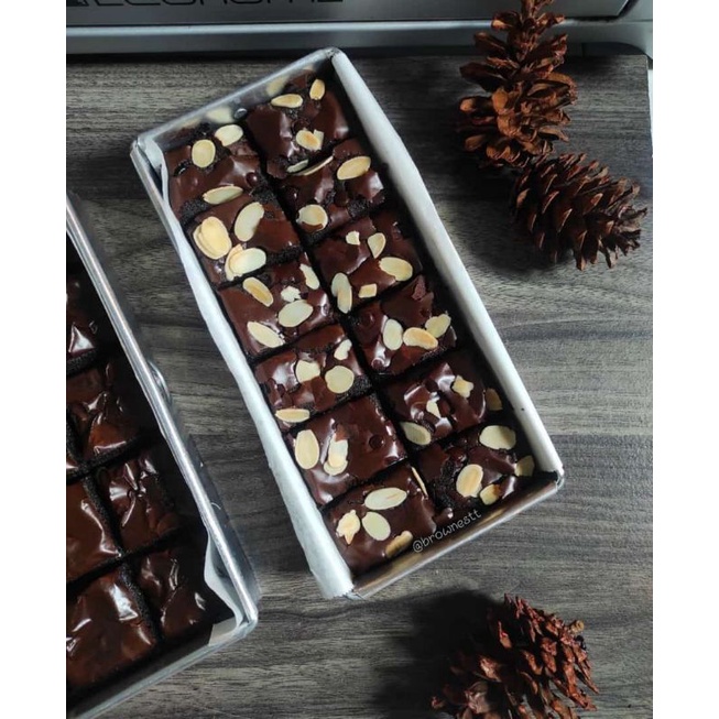 

premium Fudgy Brownies Ukuran M