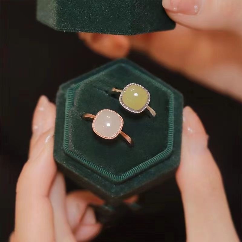 Ceruk Emas Klasik Buatan Giok Elegan Hetian Giok Kecil Gula Batu Cincin Perempuan Asap Ungu SWEETHEARTJEWELRY