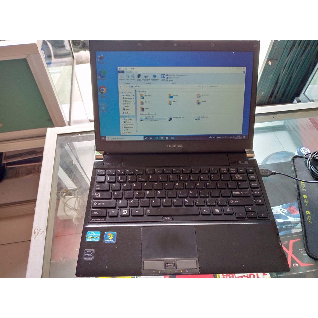 TOSHIBA PORTEGE R930 Core i7 4GB Laptop buat sekolah kuliah kerja