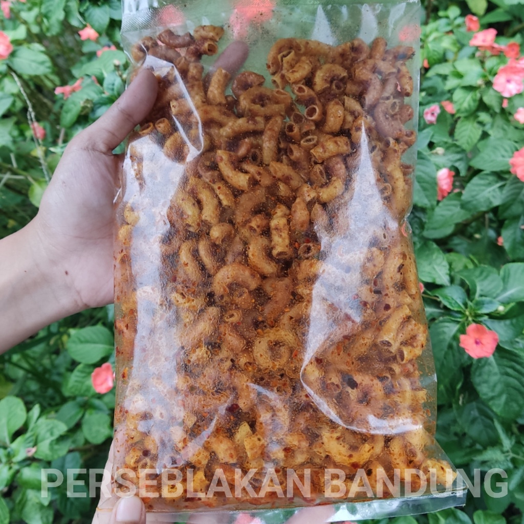 

Makaroni Pipa Kriuk 250gr Extra Pedas Daun Jeruk