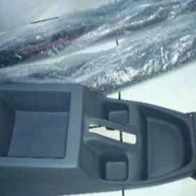 Console Box Kijang Kapsul 2000 - 2004