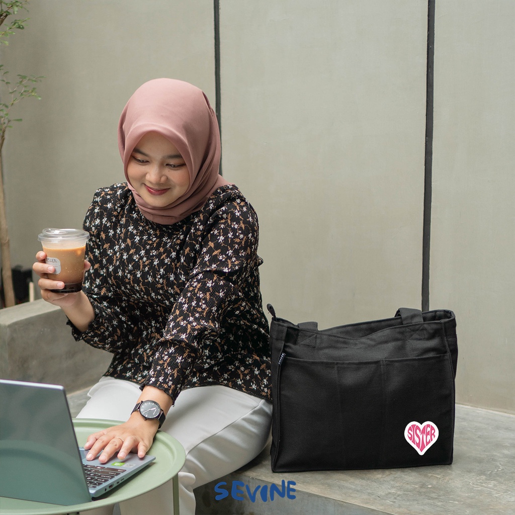 Sevine Totebag Kanvas Rebecca Tas Wanita Tote Bag Kuliah Sekolah Sekat Resleting Laptop Hitam Elegan Aesthetic - WW