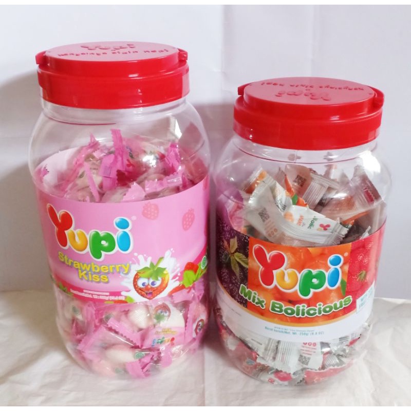 

Yupi Strawberry Kiss / Mix Bolicious kemasan Toples