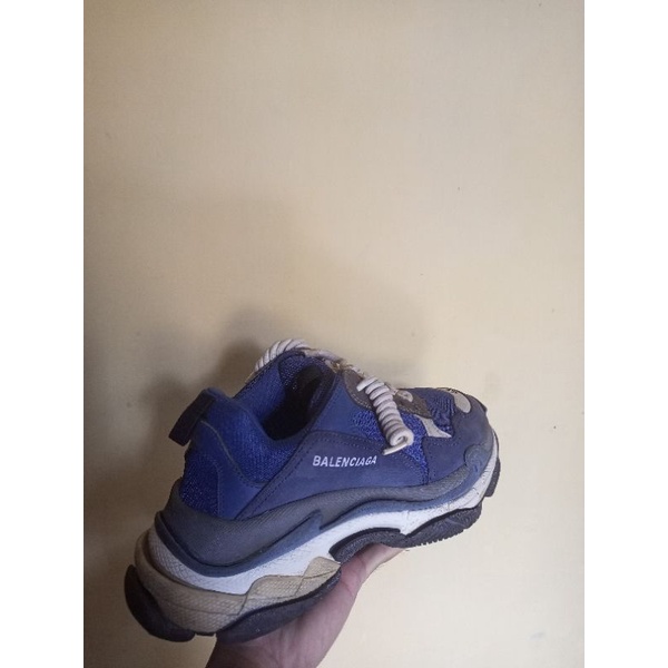 Sepatu Balenciaga
