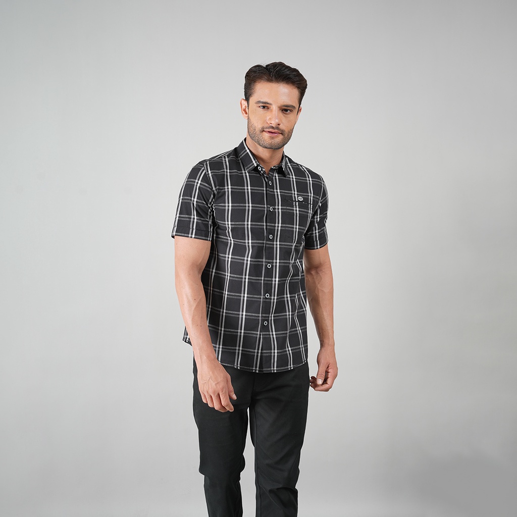 LGS - Slim Fit - Kemeja Casual Pria - Lengan Pendek - Hitam - JSH.390.S1079F.894.C