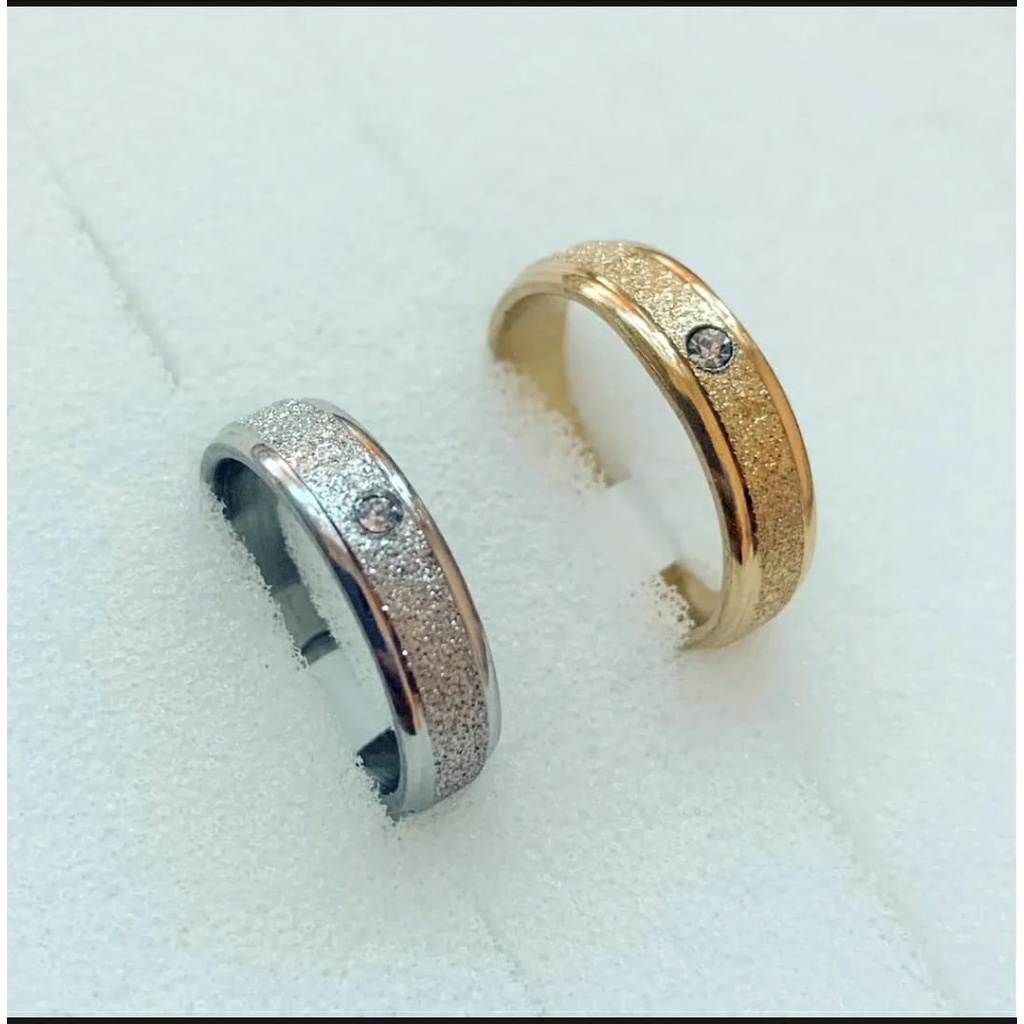 Cincin Couple Hitam Titanium Stainless Steel Pasir Mata 1 Dan Sisi Rata Polos Anti Karat Selamanya Fashion Ring Pria Wanita Gaul Metal Gaya Elegan Kasual