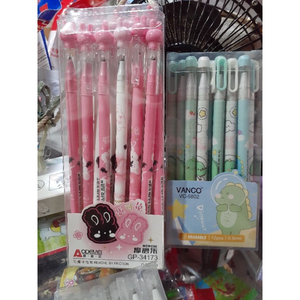 

ERASABLE GEL PEN / PULPEN BISA DIHAPUS KARAKTER GEL 0.5MM 1PAK (12PCS)