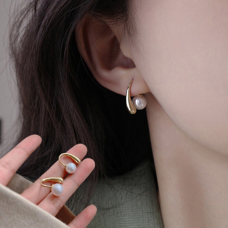 Kualitas Tinggi Airy Pearl Earrings Ladies Elegan Pesta Studs French Casual Jewelry Anting Paduan Pribadi