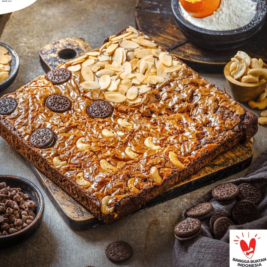 

❄ [READY] Brownies Fudgy Dark Chocolate Chan Patisserie | CHINESE NEW YEAR HAMPERS IMLEK 2023 ➫