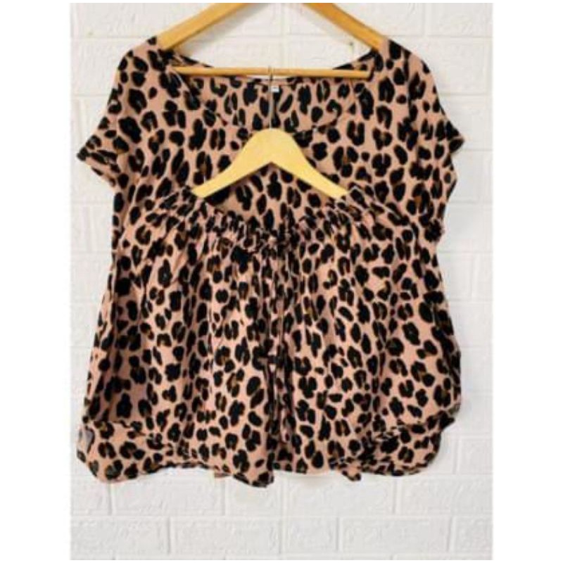 SETELAN PENDEK MOTIF LEOPART &amp; LARVA kain rayon yaman di pakai