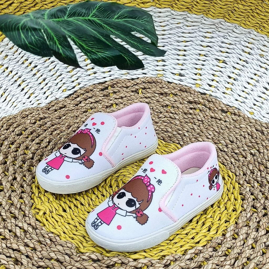 Sepatu Slip On Anak Perempuan Murah Motif Girls Kuncir Dua