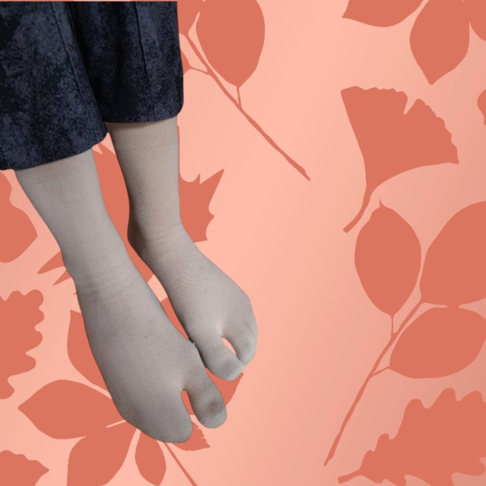 Kaos Kaki Muslimah Jempol