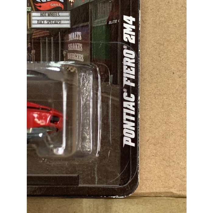 Hotwheels Boulevard Pontiac Fiero 2M4 Merah