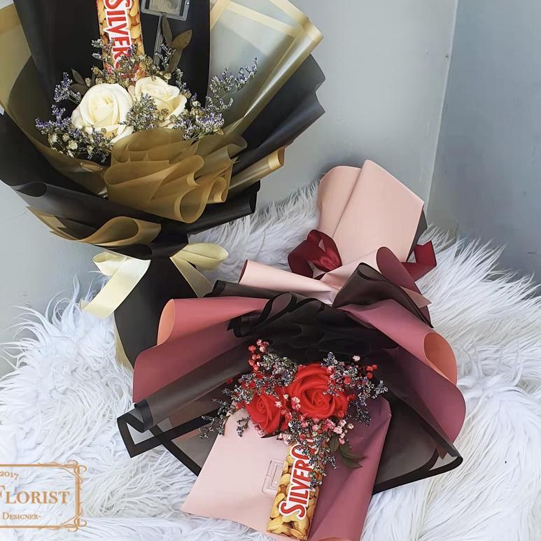 Special HER.FLORIST [ROSE] Soap 2 PCS and 1 PCS Silverqueen/ Buket Bunga Sabun & Coklat Hadiah Kado
