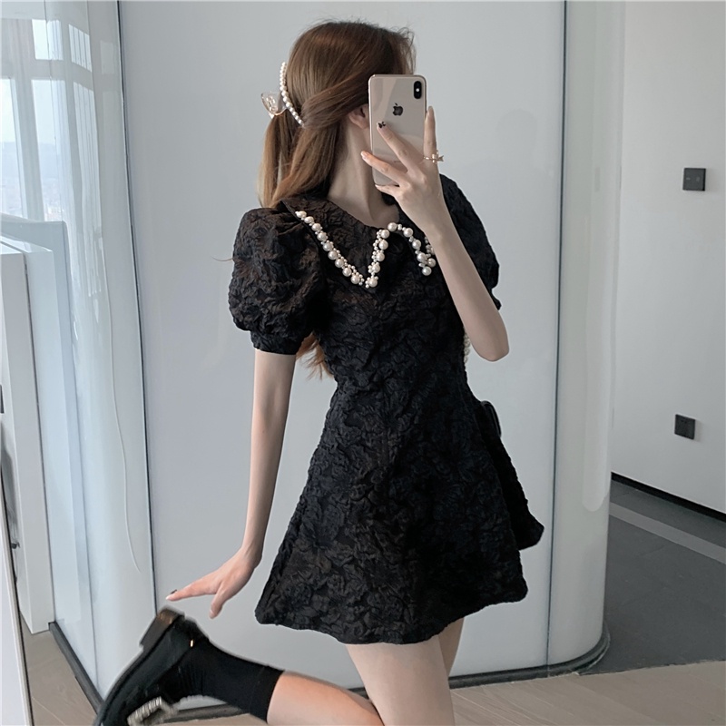 Red Musim panas rasa desain baru kerah temperamen engah lengan A-line gaun hitam kecil wanita retro pinggang gaun pelangsing pasang