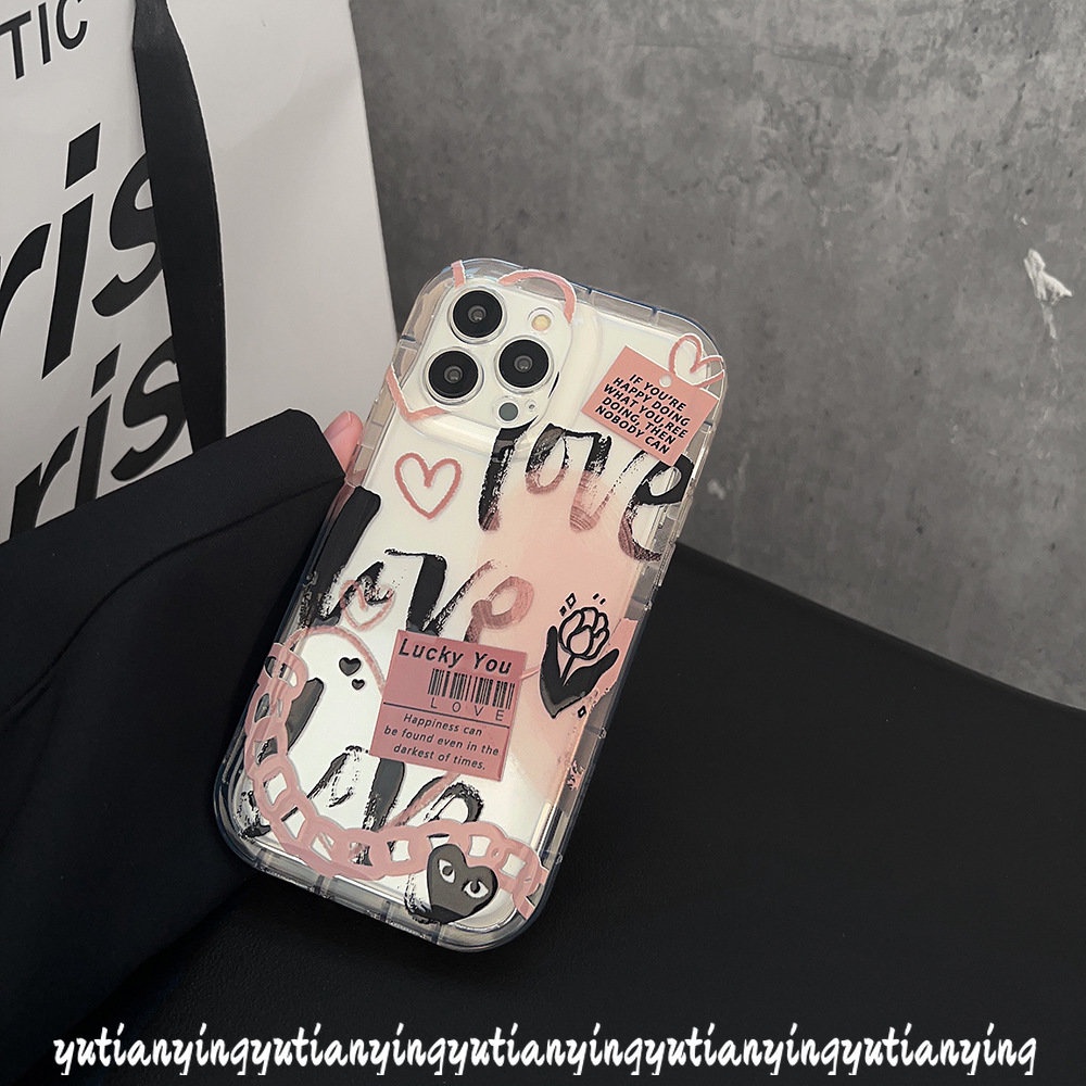 Trendy Merek Comme Des Garcons Label Case Kompatibel Untuk IPhone 7Plus 11 13 14 12 Pro MAX XR X6 8 6S Plus XS MAX Airbag Kartun Graffiti Cinta Hati Lembut Tpu Cover