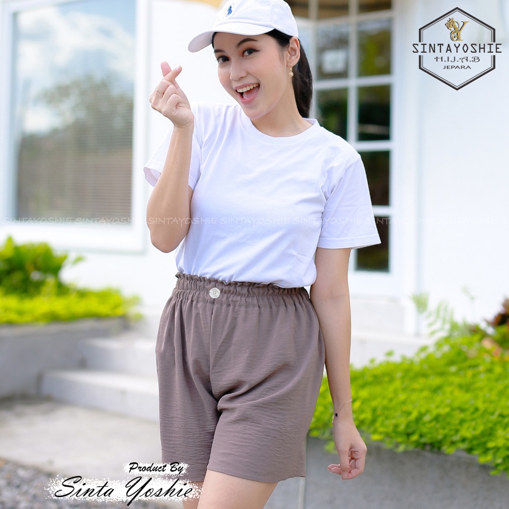 Hot Pants Crinkle Kancing Jumbo - Celana Pendek Wanita Premium