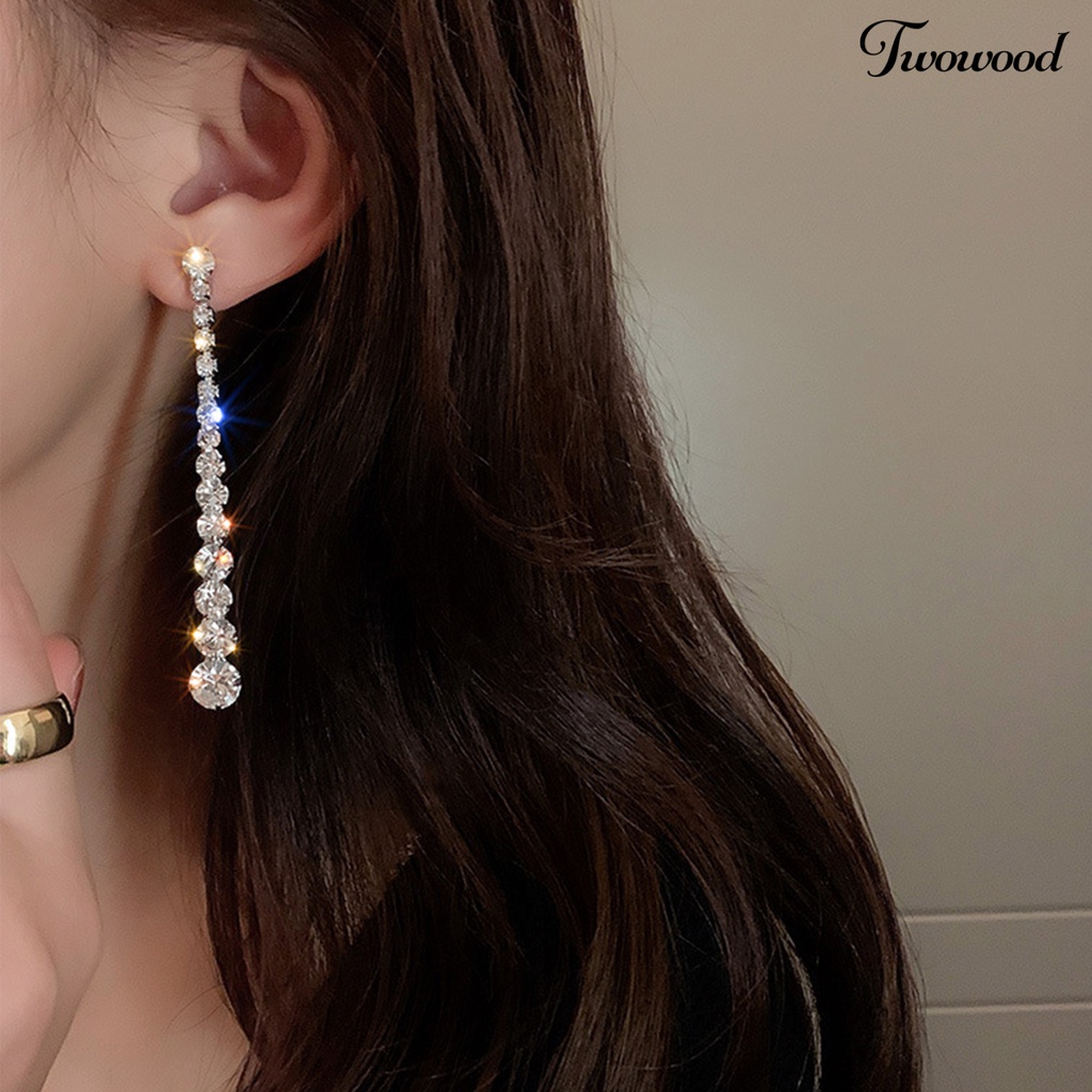 Twowood 1pasang Anting Pejantan Mungil Elegan Temperamen Kepribadian Peri Hadiah Mewah Berkilau Berlian Imitasi Jumbai Panjang Linear Earrings Perhiasan Fashion