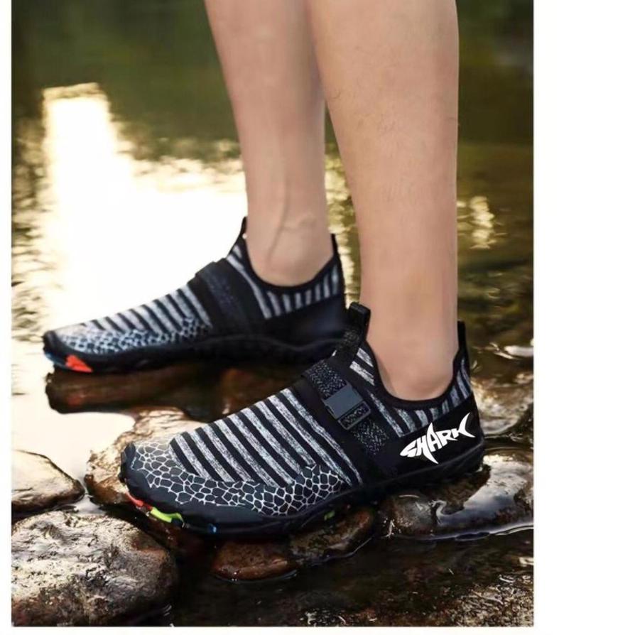 ➻ Sepatu Mancing / Sepatu Pantai Pria Slip On Anti Karang ☋