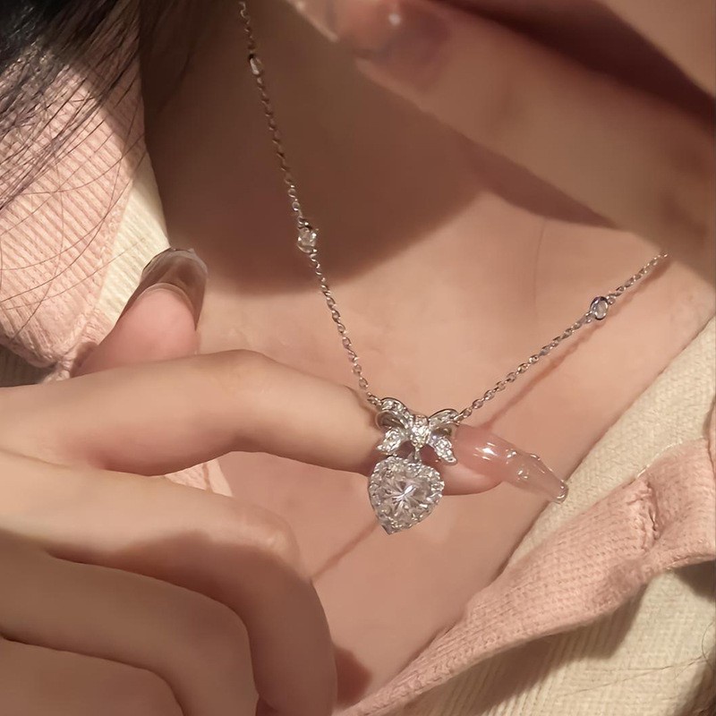 Ins Korea Pink Love Bow Zircon Pendant Kalung Untuk Wanita Titanium Steel Rantai Klavikula