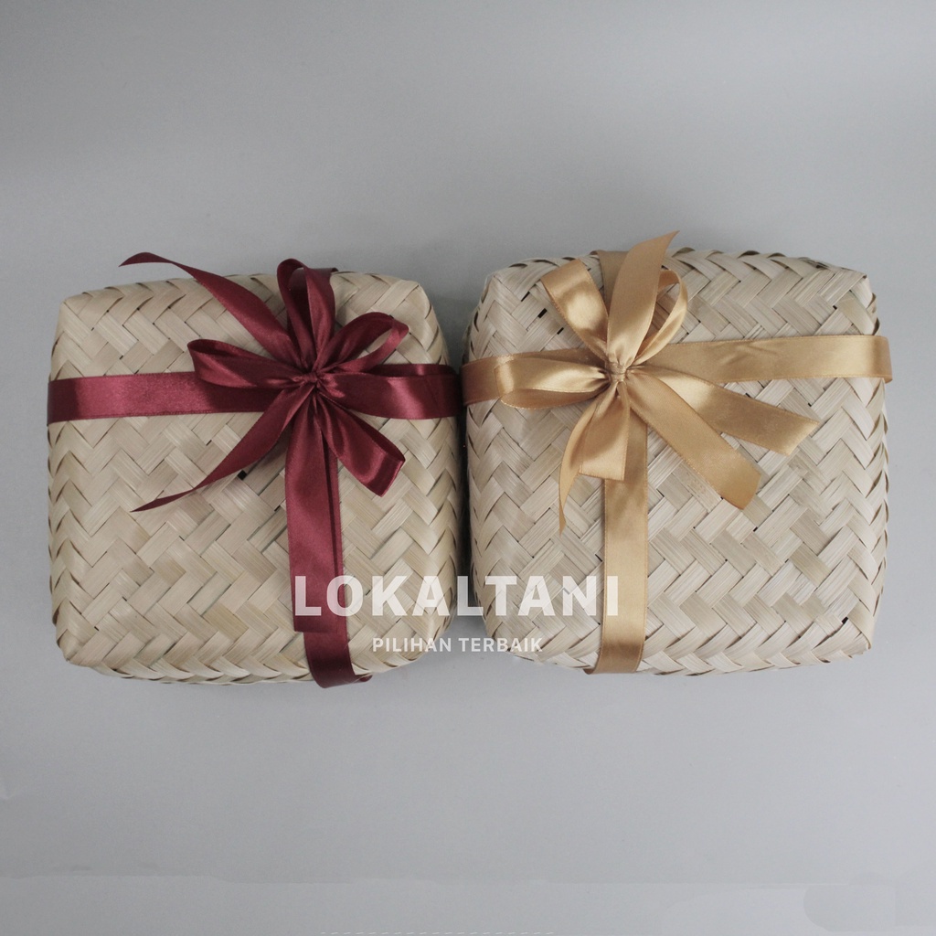 

Besek Pita Hias Ukuran 20cm x 20cm