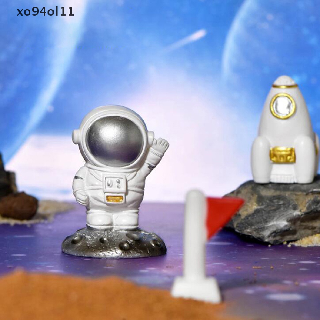 Xo Astronot Luar Angkasa Dekorasi Rumah Resin Hiasan Kecil Kue Baking Decoration OL