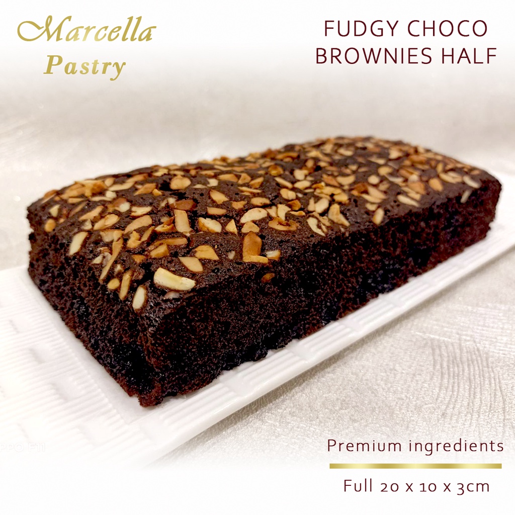 

Fudgy Choco Brownies MARCELLA PASTRY half 20x10x3cm