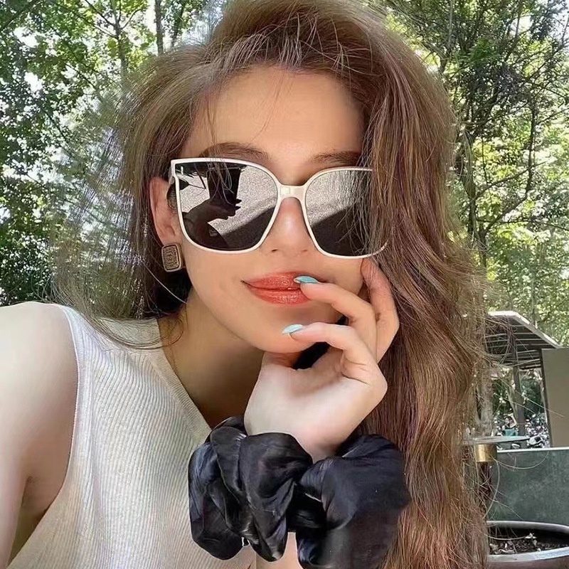 (YUZHU) Kacamata Hitam Bingkai Persegi Transparan Fashion Korea INS Gaya Oversized Frame Sunshade Sunglasses