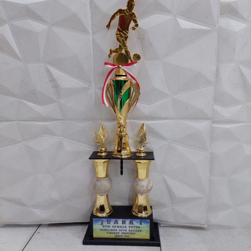 Trophy Piala 2 KAKI Sepak Bola Futsal Trophy Bulutangkis Tenis Meja Voli ( B.116 )