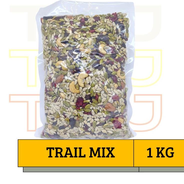 

✼ PREMIUM TRAIL MIX 1 KG (ALMD, CHSEW,PUMKIN, SUNFLWR, RAISN, CRNBERRY, CHIA) ♞