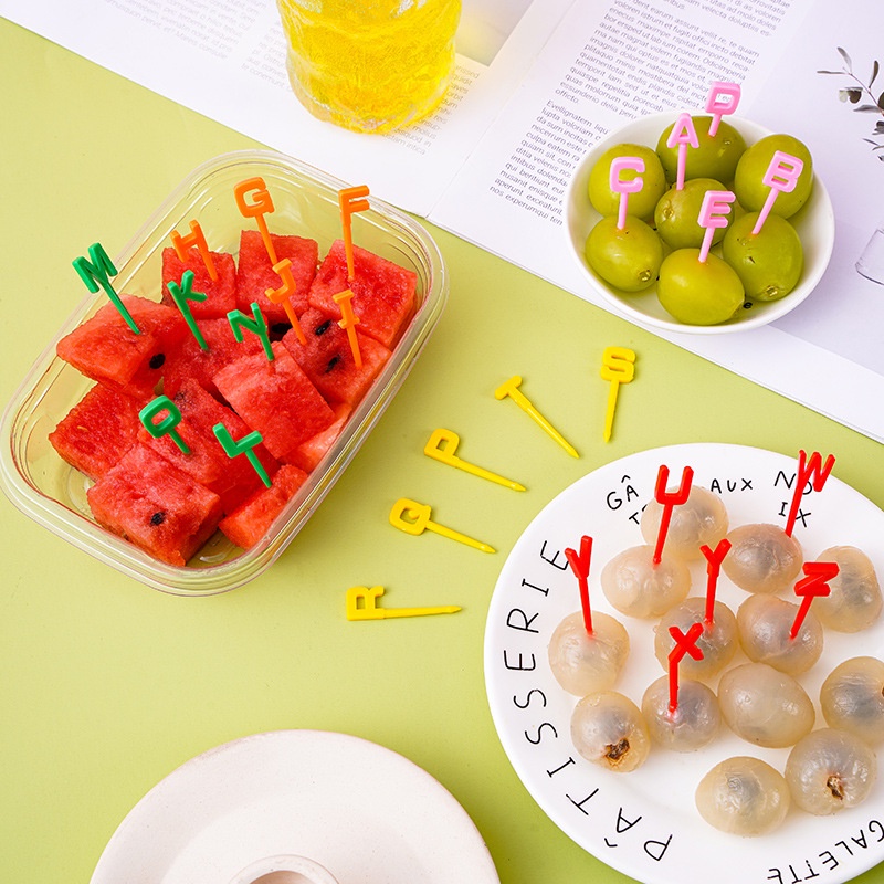 1set Garpu Buah 26huruf Lucu/Bento Hias Mini Creative Food Forks/Fruit Dessert Decorative Stick Pesta Ulang Tahun Anak Bento Box Aksesoris