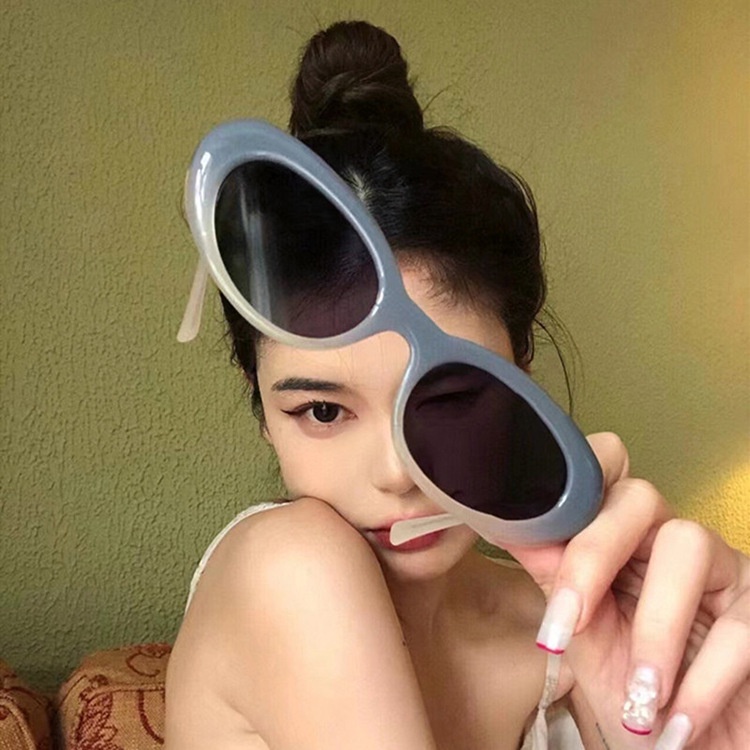 [Hot Sale] Kacamata Gotik Kecil Klasik Wanita Pria Sunglasses Perlindungan UV Desain Jernih Vintage Oval Kacamata Matahari Fashion Untuk Mengemudi, Travel, Memancing