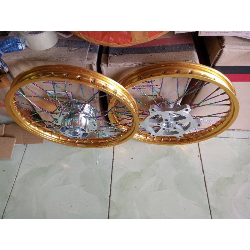 velg Honda Sonic 150 r stel lilit/plintir ring 17 x140/140