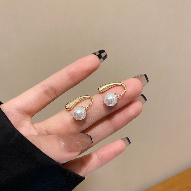 Indah Anting Elegan Untuk Pesta Pernikahan Emas Bulat Anting Mutiara Perhiasan Paduan Premium Ear Loop Wanita Fashion Anting Mutiara Sederhana