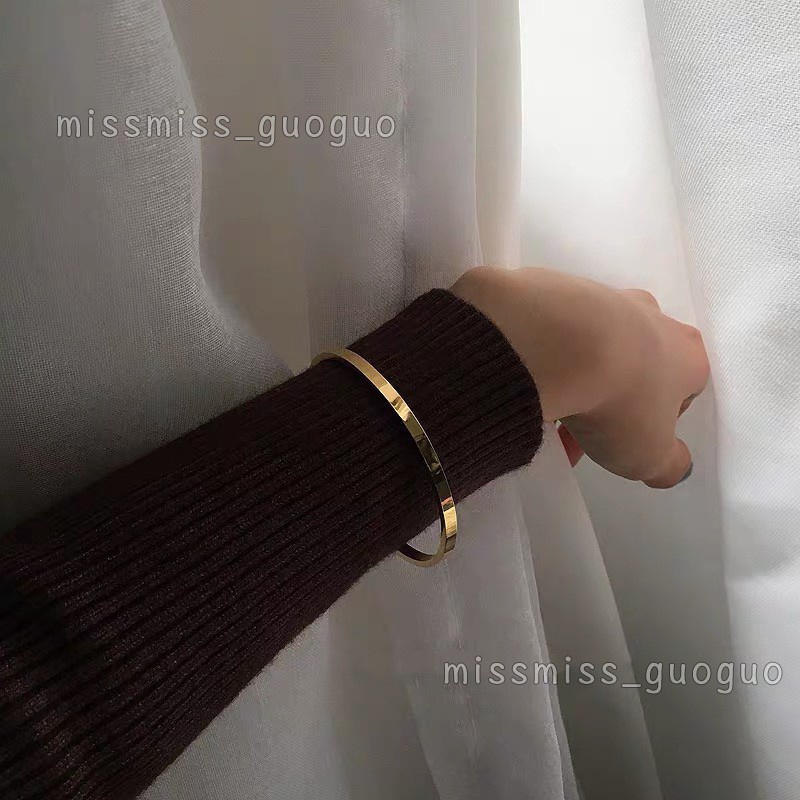 Missmiss Gelang Tangan Titanium Steel Lapis Rose Gold 18K Bentuk C Anti Karat / Alergi Untuk Pria / Wanita