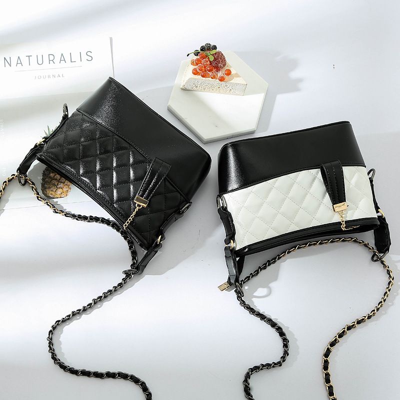 Tas Wanita Selempang Bahu cantik FT64 Kulit hitam cantik elegan rantai 19 x 7.5 x 13 cm